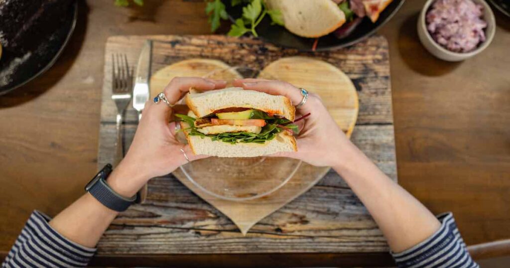 Consumereatingsandwhich